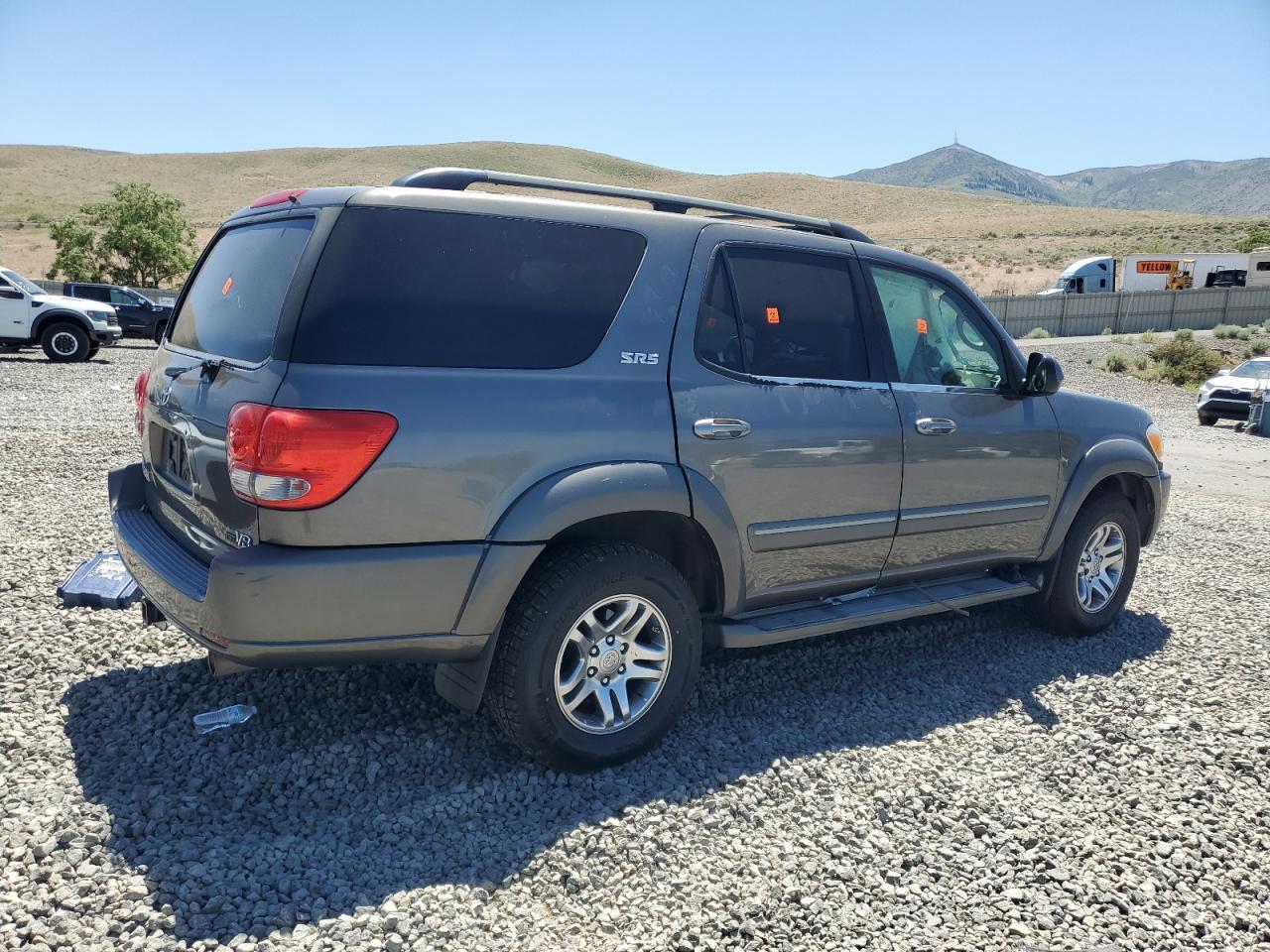 2005 Toyota Sequoia Sr5 - Фото 3