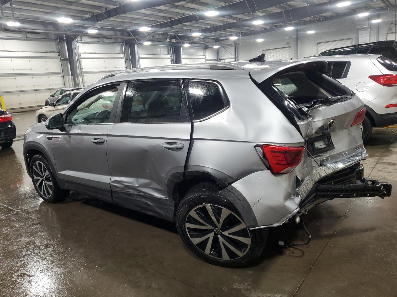 2023 Volkswagen Taos Se - Image 2