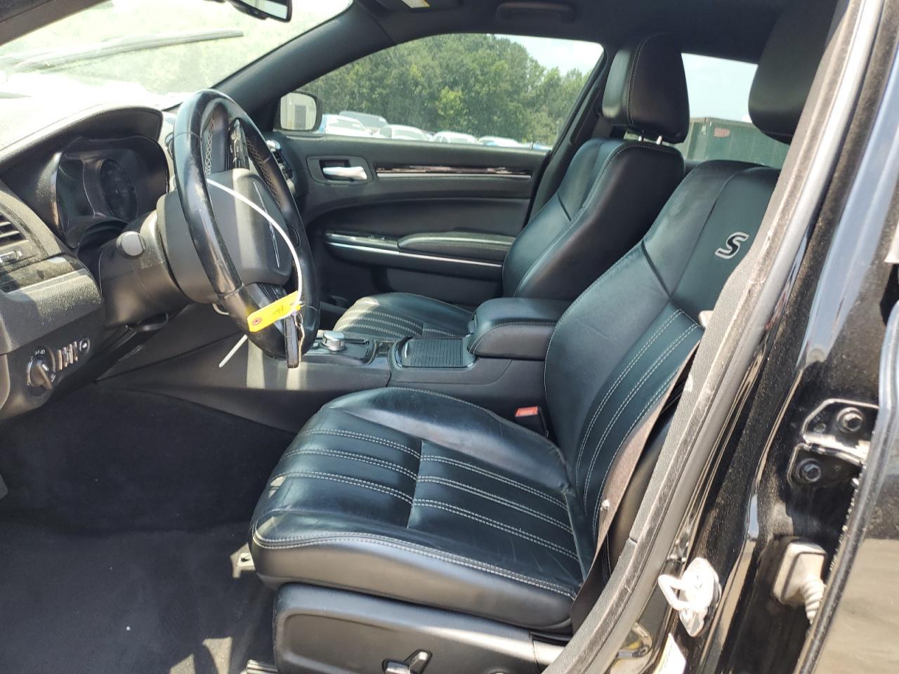 2017 Chrysler 300 S - Image 7