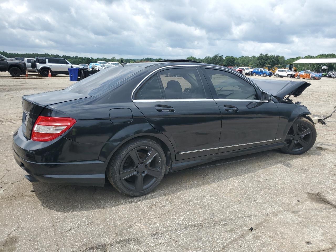 2011 Mercedes-Benz C 300 - Фото 3