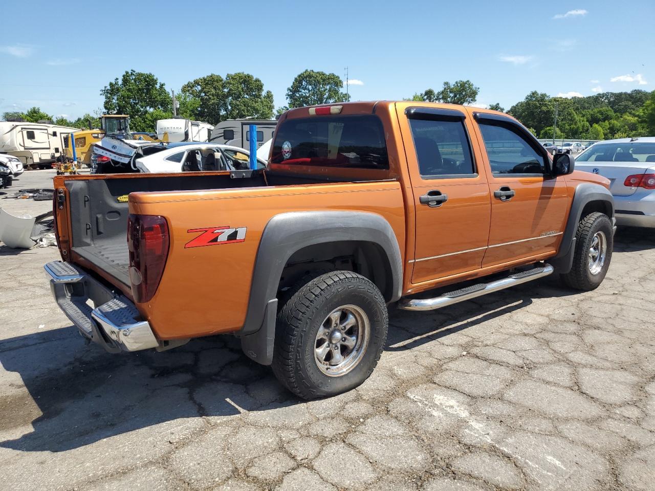 2005 Chevrolet Colorado - Image 3