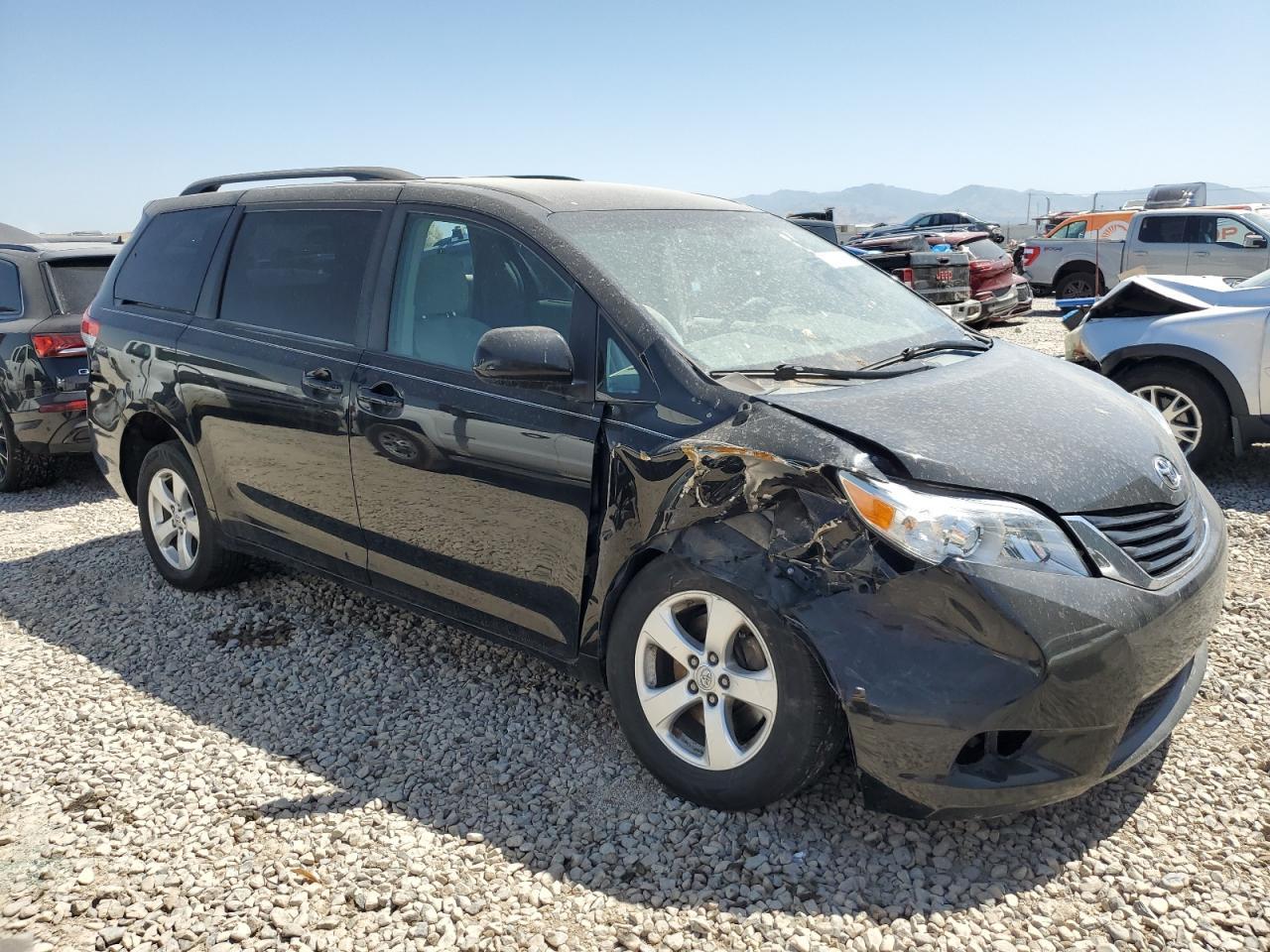 2013 Toyota Sienna Le - Фото 4