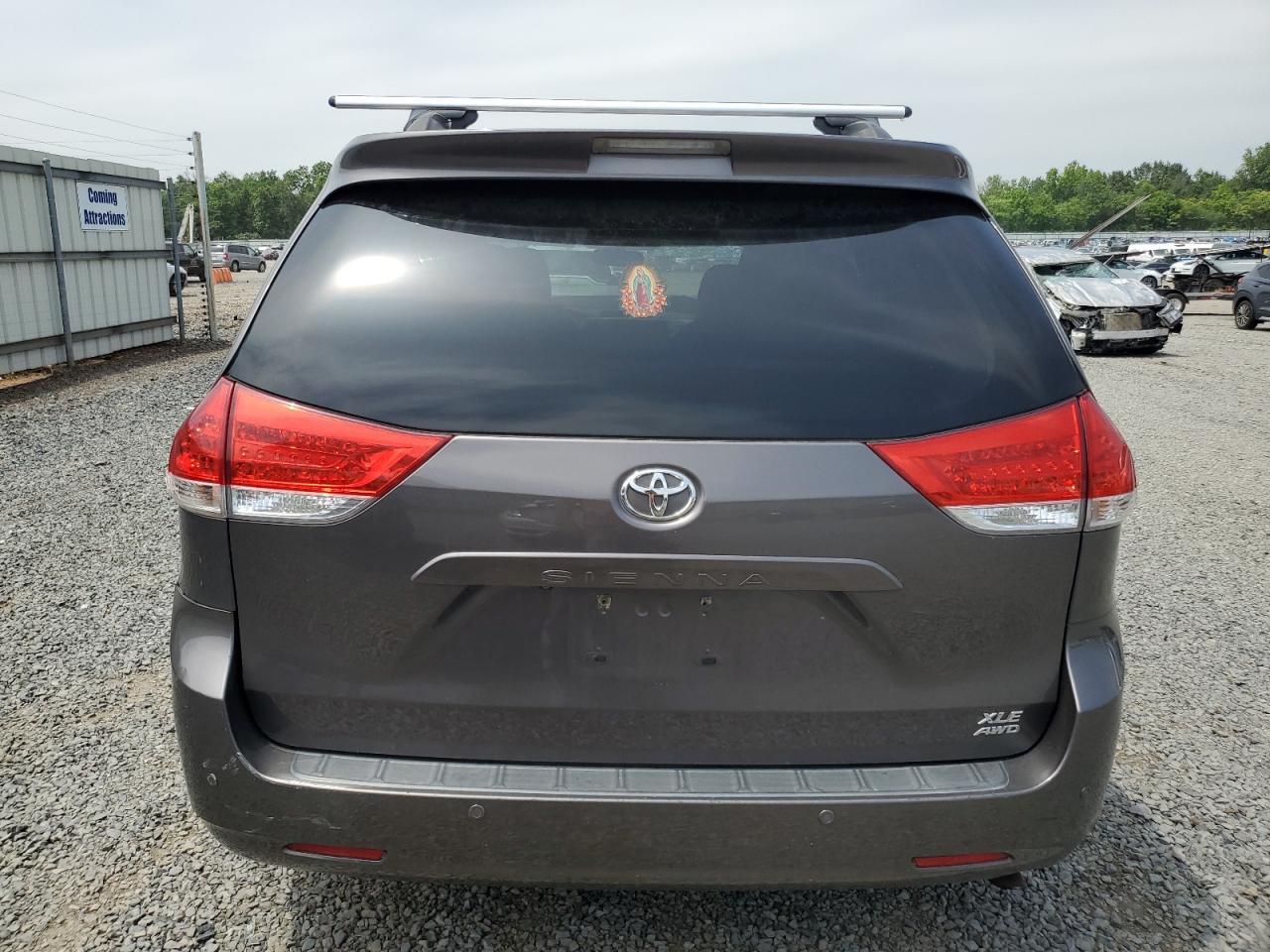 2012 Toyota Sienna Xle - Фото 6