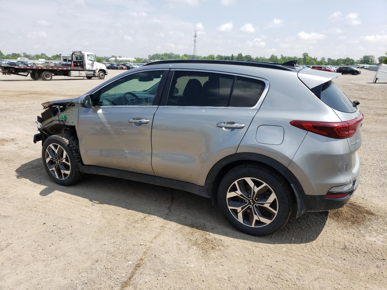 2020 Kia Sportage Ex - Image 2