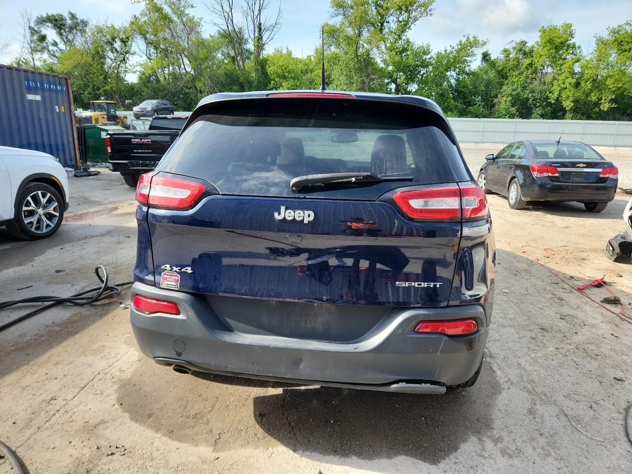2016 Jeep Cherokee Sport - Фото 6