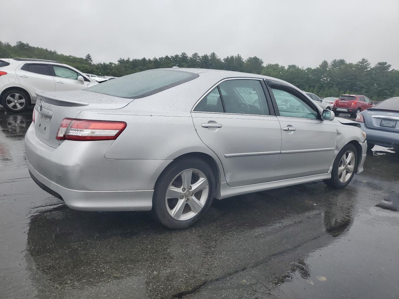 2010 Toyota Camry Base - Фото 3