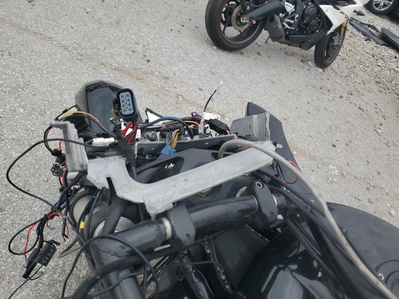 2011 Victory Motorcycles Cross Country Standard - Фото 7