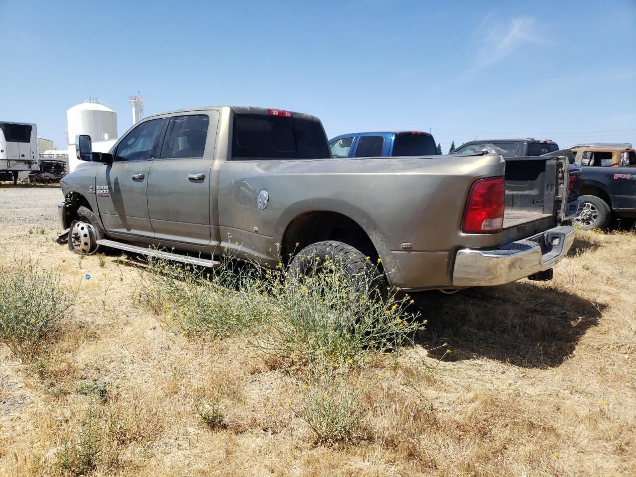 2013 Ram 3500 Slt - Фото 2