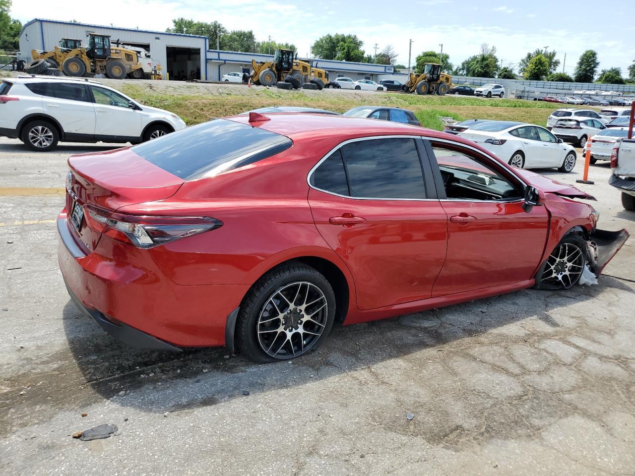 2023 Toyota Camry Le - Image 3