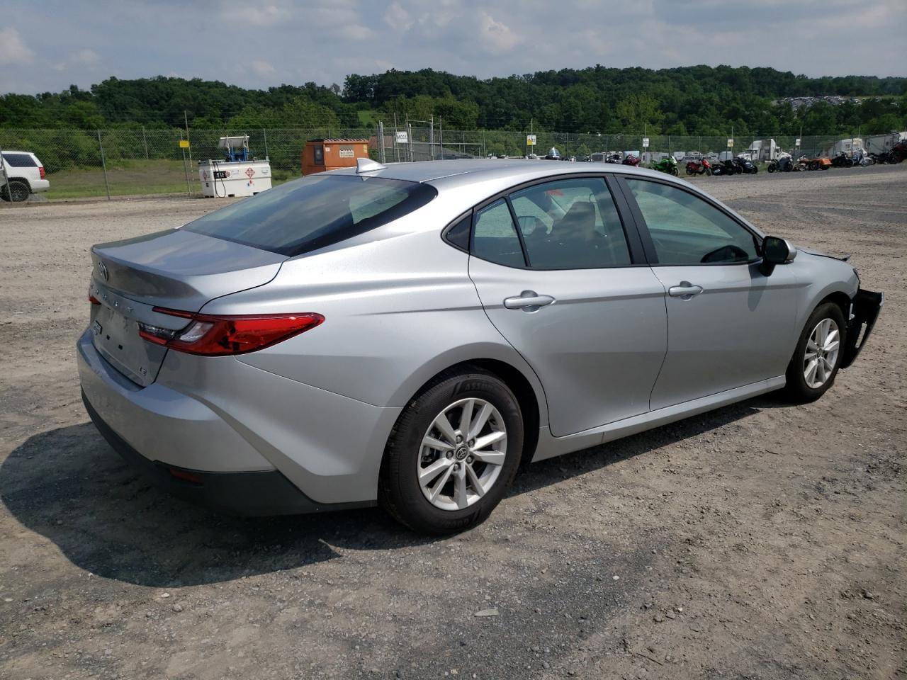 2025 Toyota Camry Xse - Фото 3