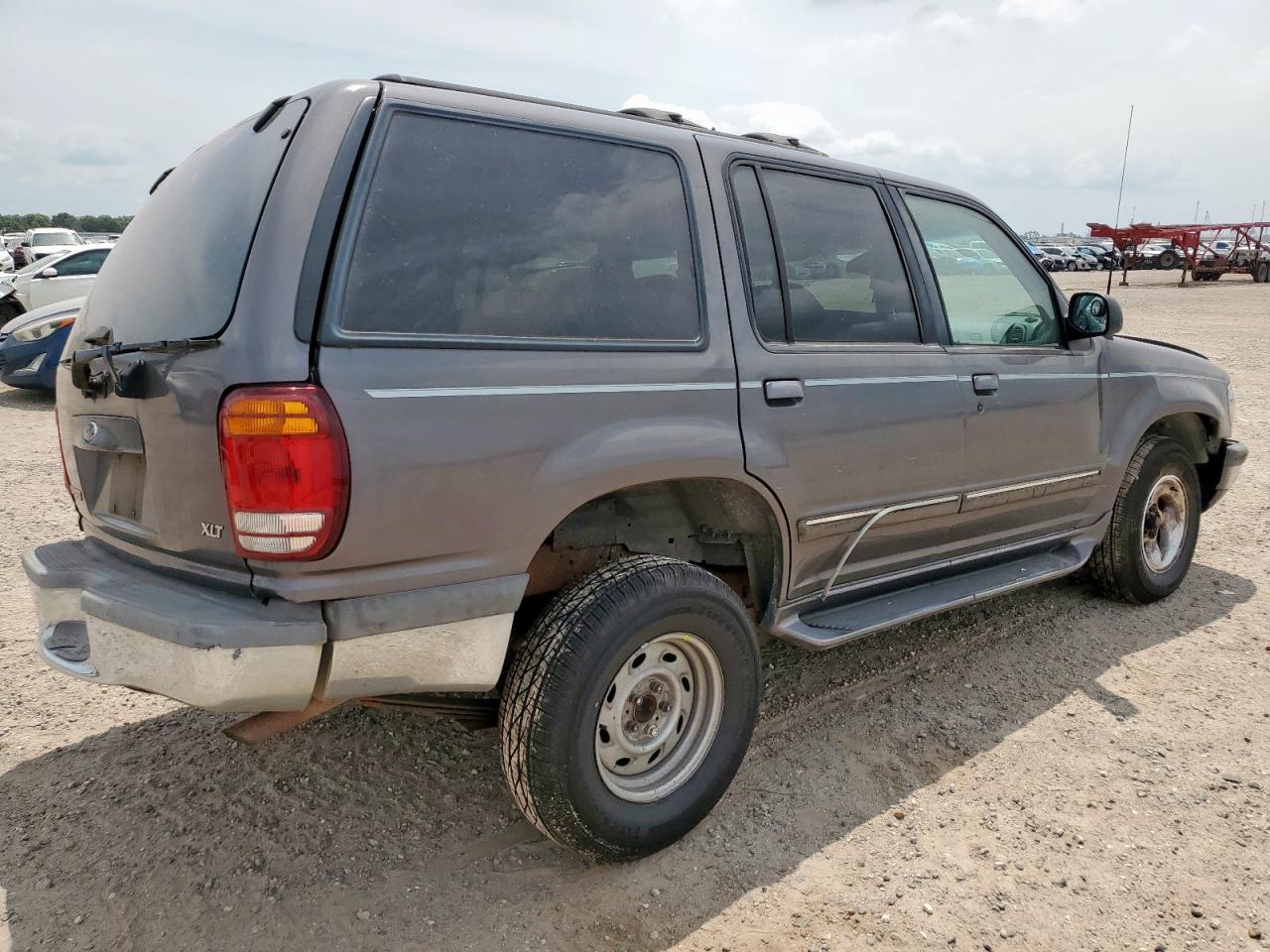 1998 Ford Explorer - Image 3