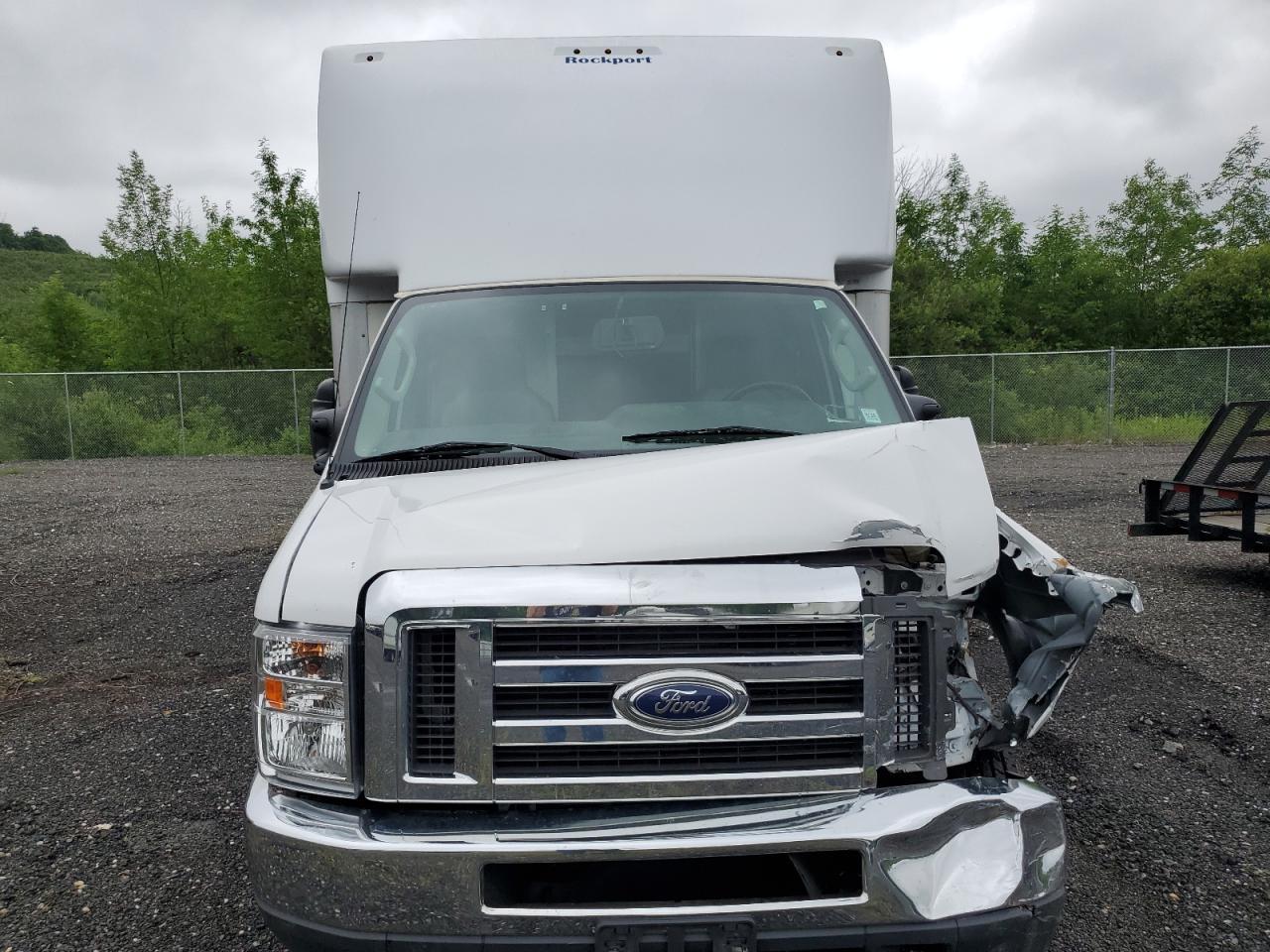 2021 Ford Econoline - Image 5