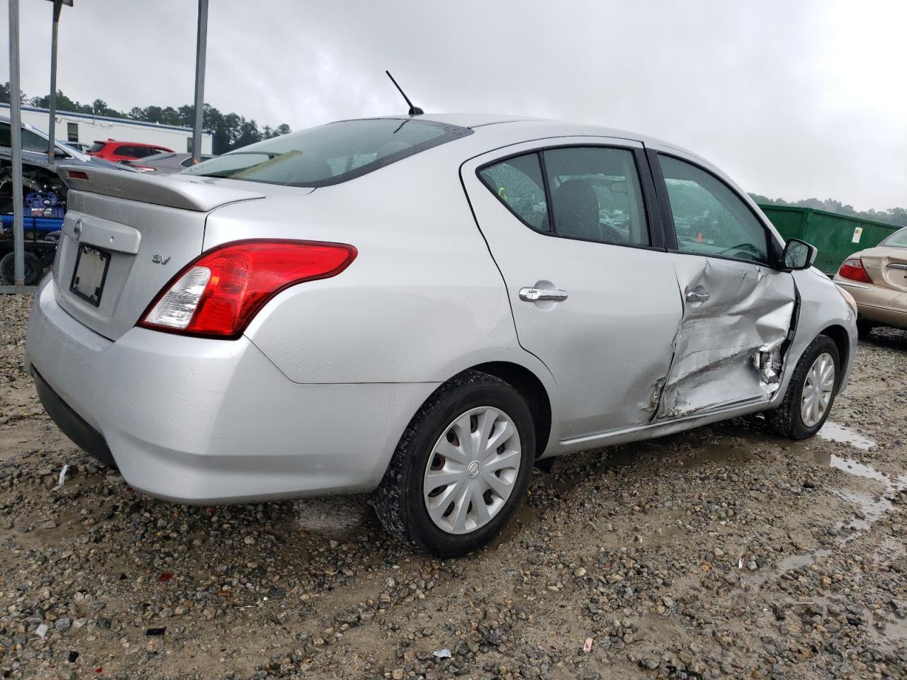 2018 Nissan Versa S - Фото 3