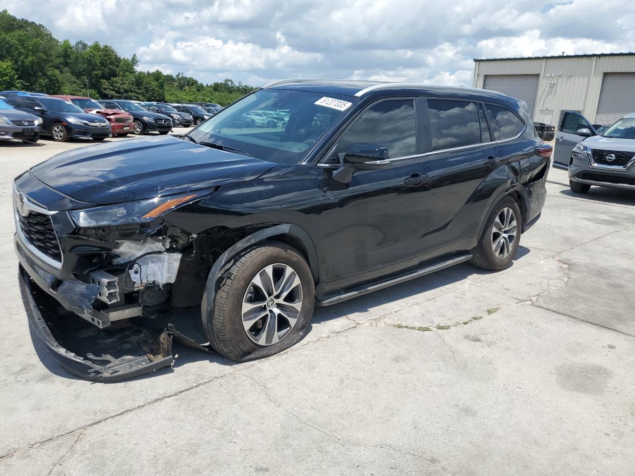2024 Toyota Highlander Le