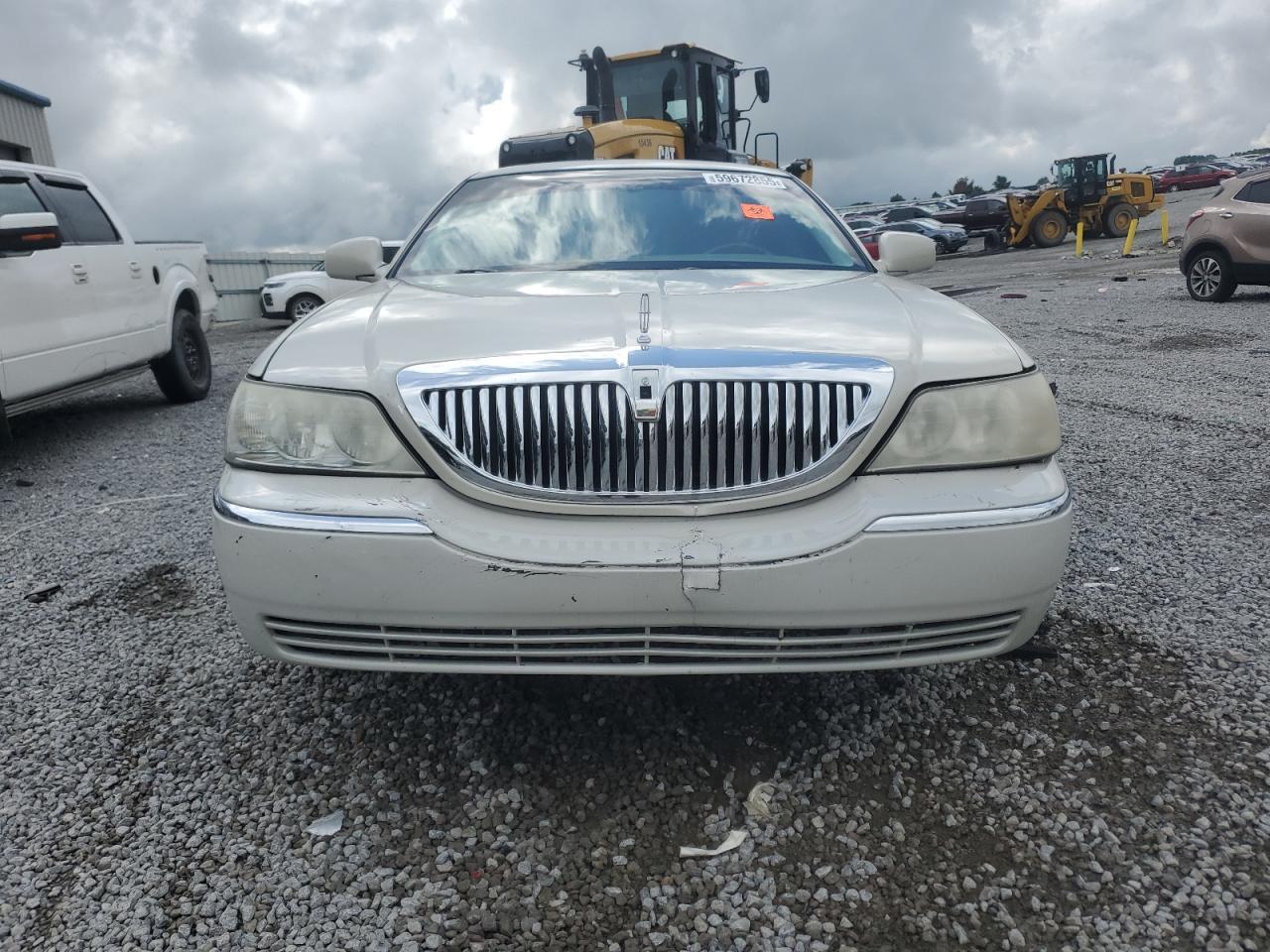 2007 Lincoln Town Car Signature Limited - Image 5