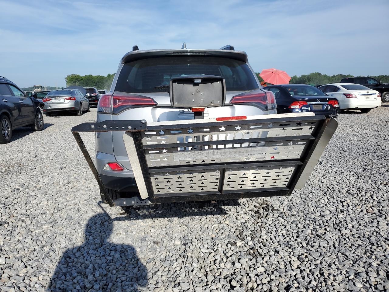 2016 Toyota Rav4 Le - Image 6