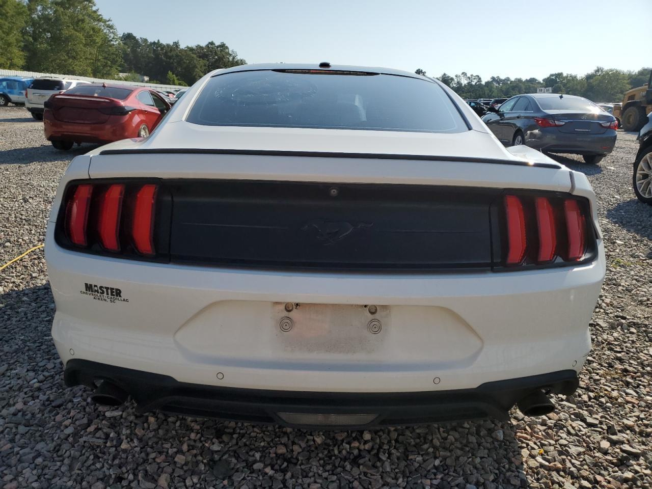 2019 Ford Mustang - Image 6