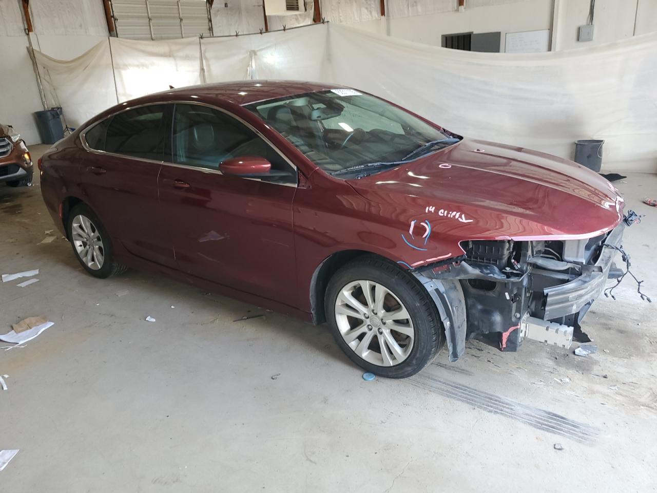 2017 Chrysler 200 Limited - Фото 4