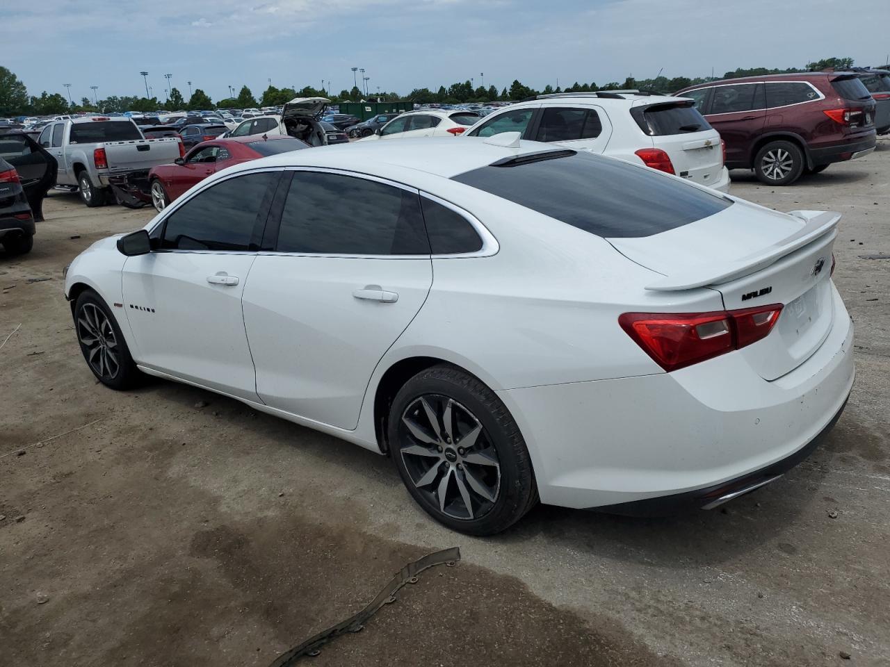 2021 Chevrolet Malibu Rs - Фото 2