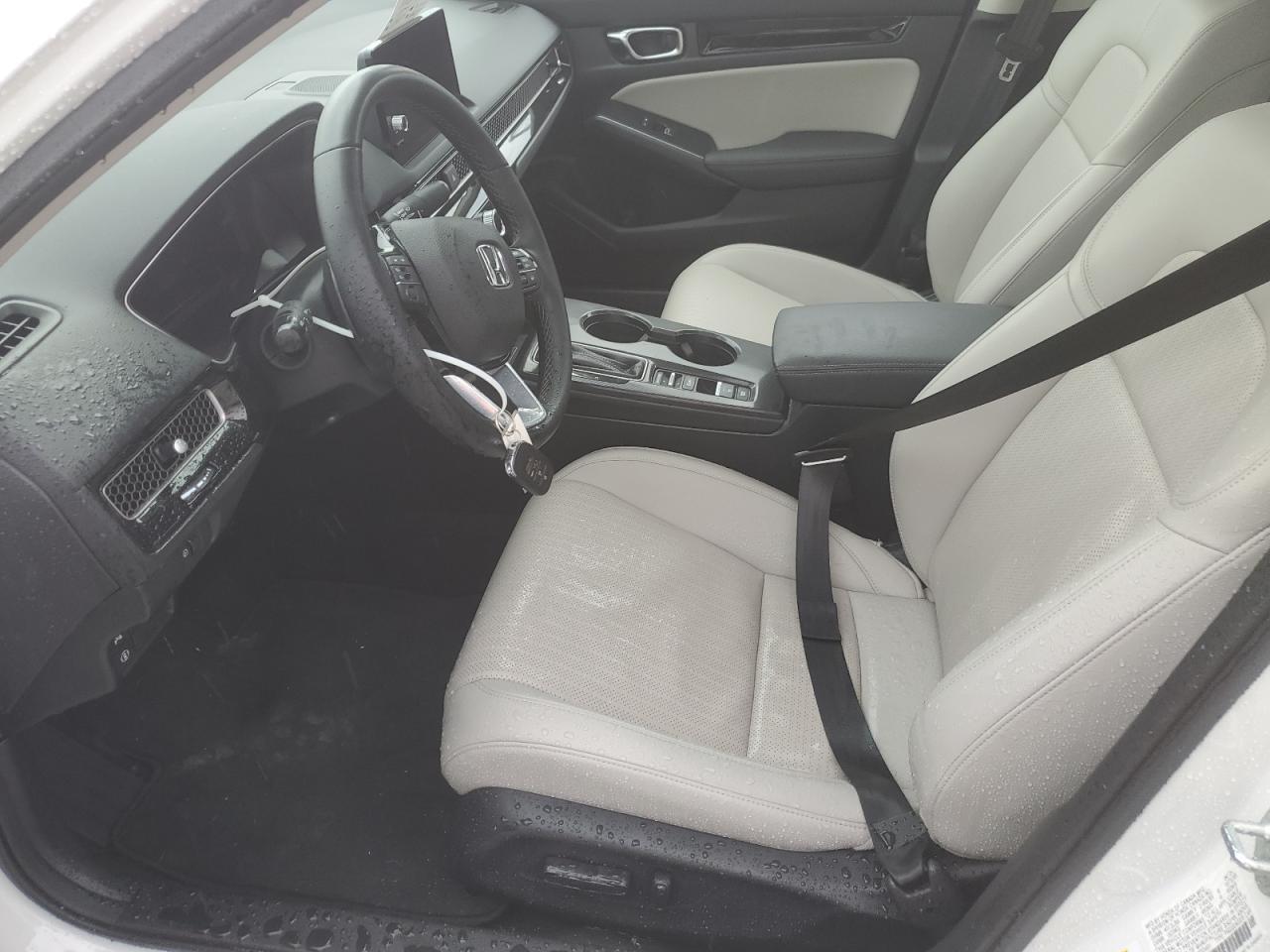 2024 Honda Civic Touring - Image 7