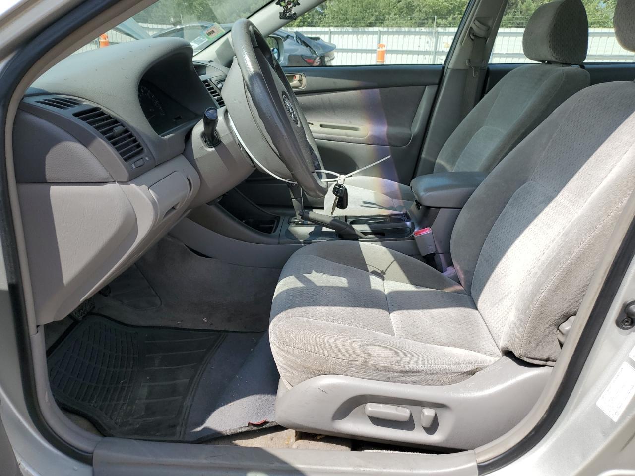 2002 Toyota Camry Le - Image 7