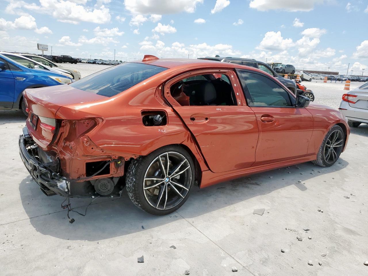 2021 BMW 330I - Фото 3