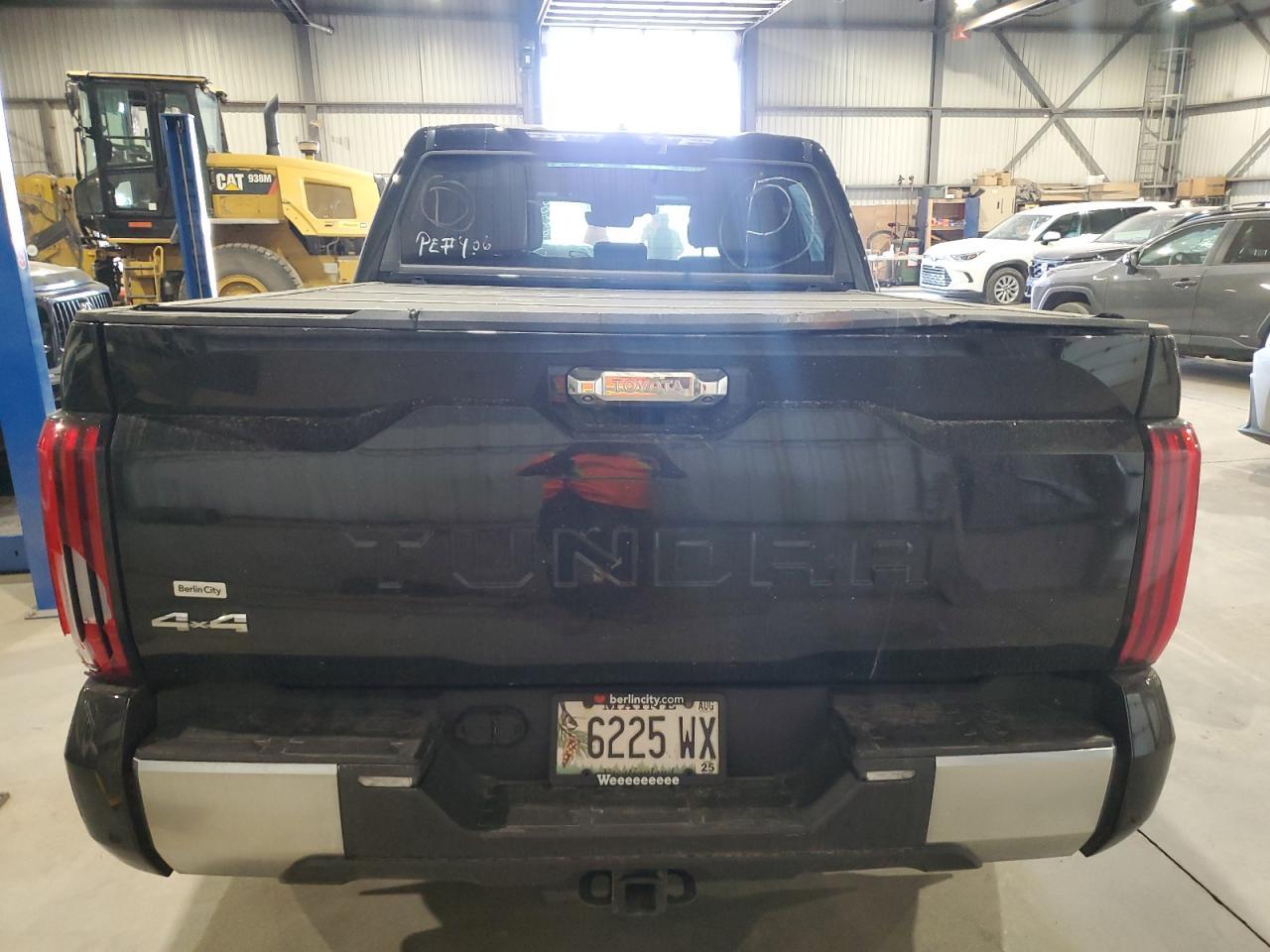 2022 Toyota Tundra Crewmax Limited - Фото 6