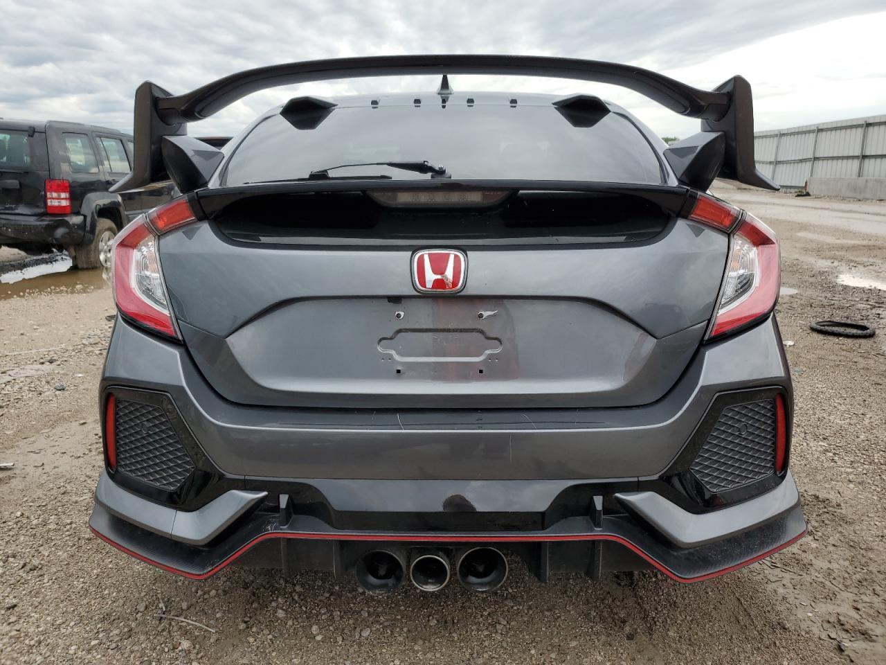 2018 Honda Civic Type-R Touring - Image 6