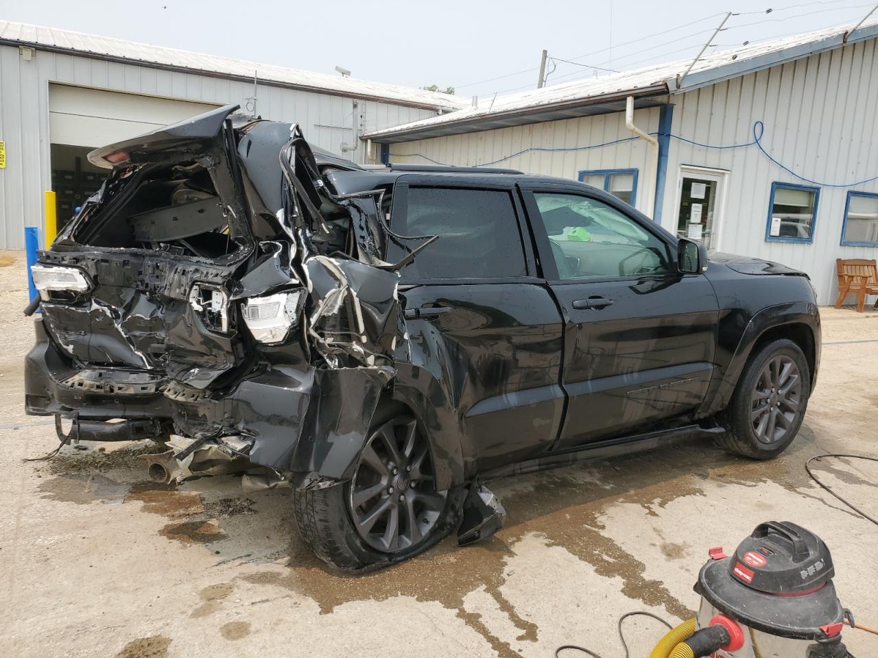 2019 Jeep Grand Cherokee Overland - Фото 3