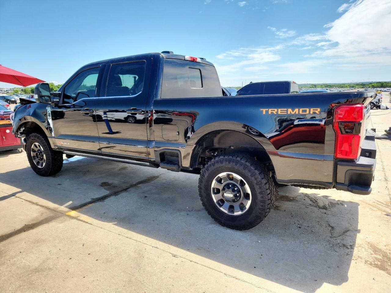 2024 Ford F250 Super Duty - Фото 2