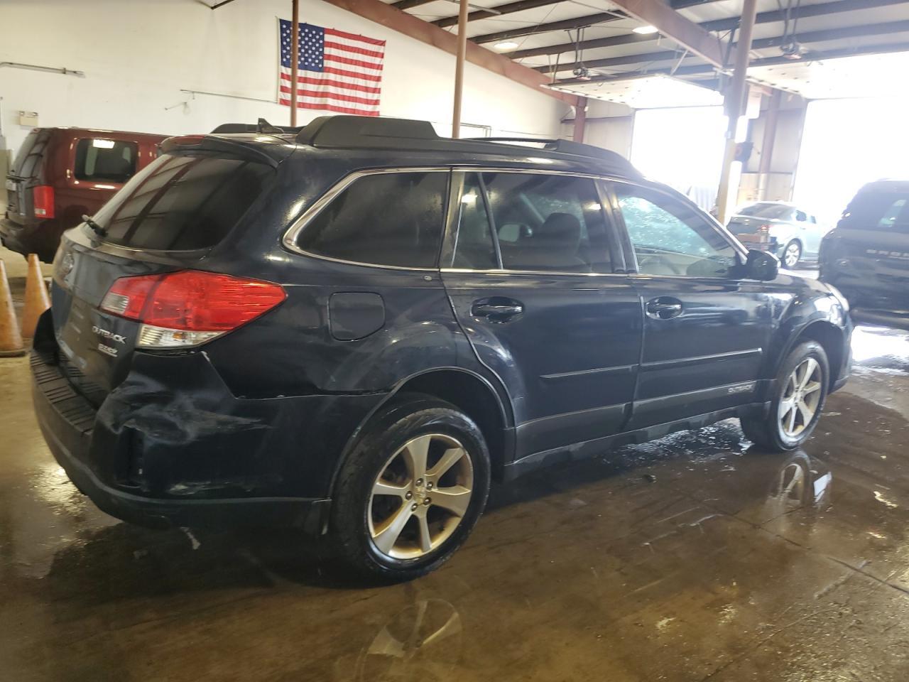 2013 Subaru Outback 2.5I Limited - Image 3