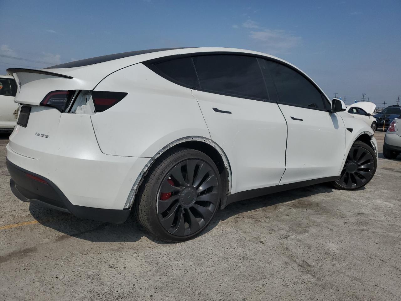 2022 Tesla Model Y - Фото 3