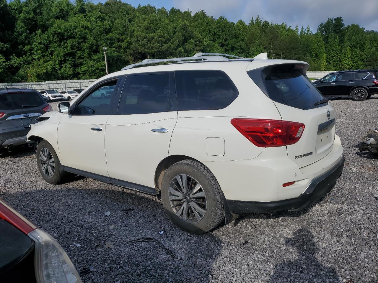2019 Nissan Pathfinder S - Фото 2