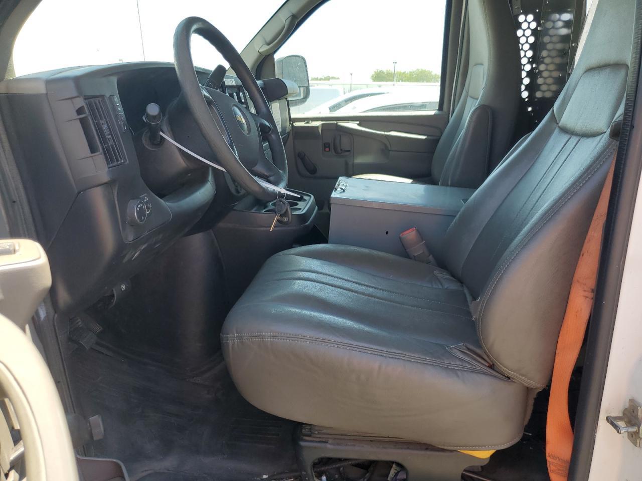 2013 Chevrolet Express G2500 - Image 7