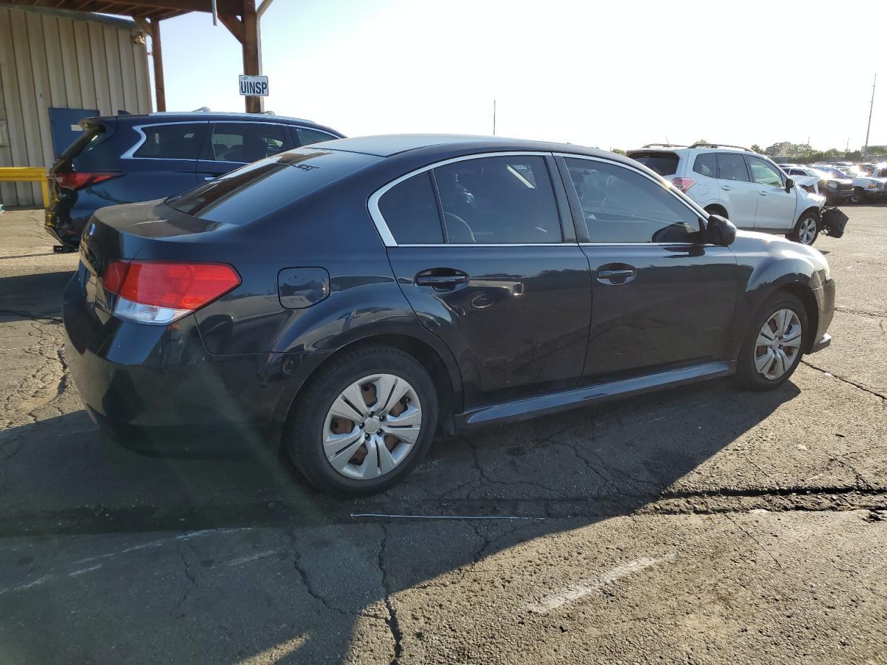 2013 Subaru Legacy 2.5I - Фото 3