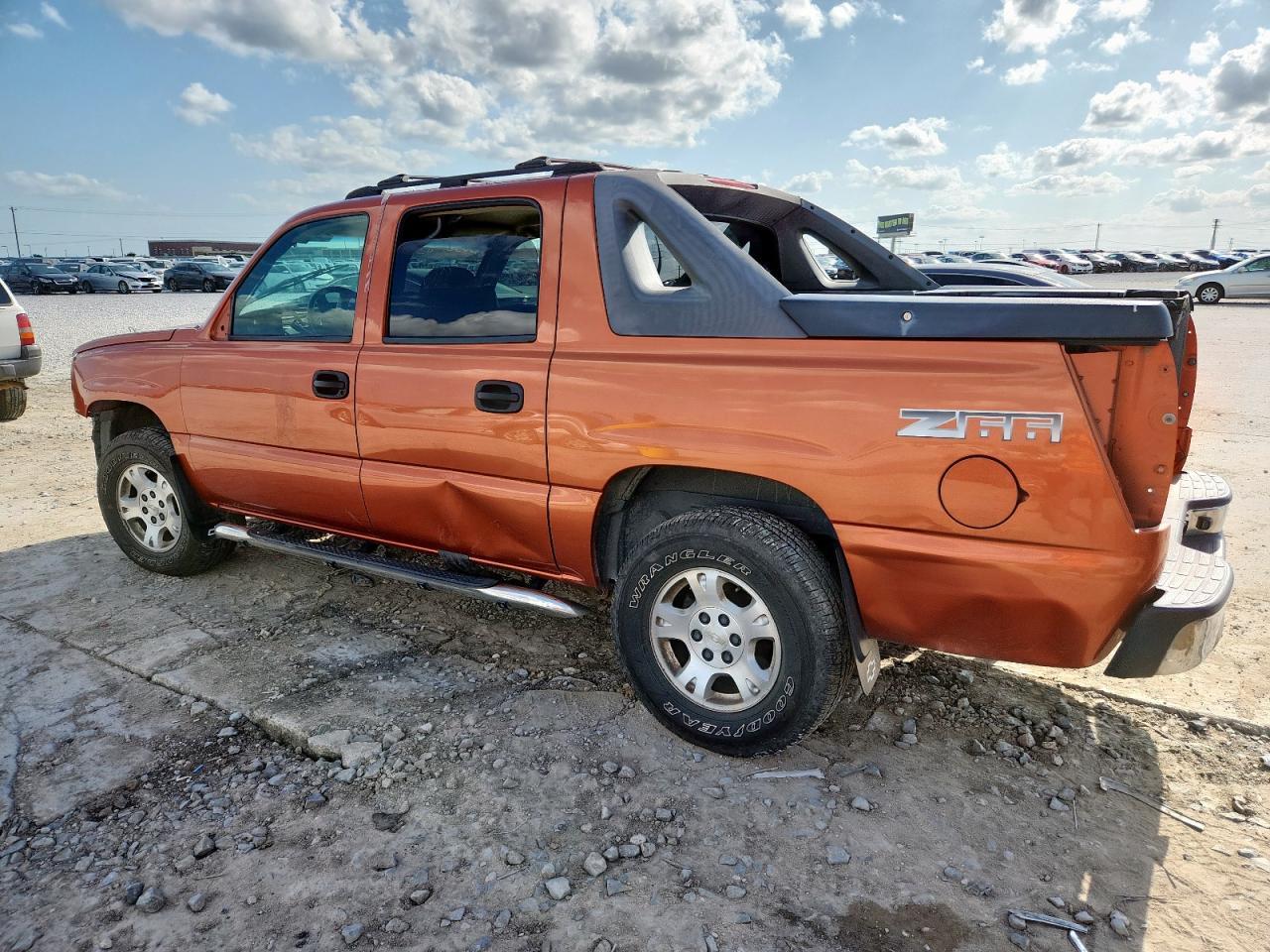 2004 Chevrolet Avalanche C1500 - Фото 2