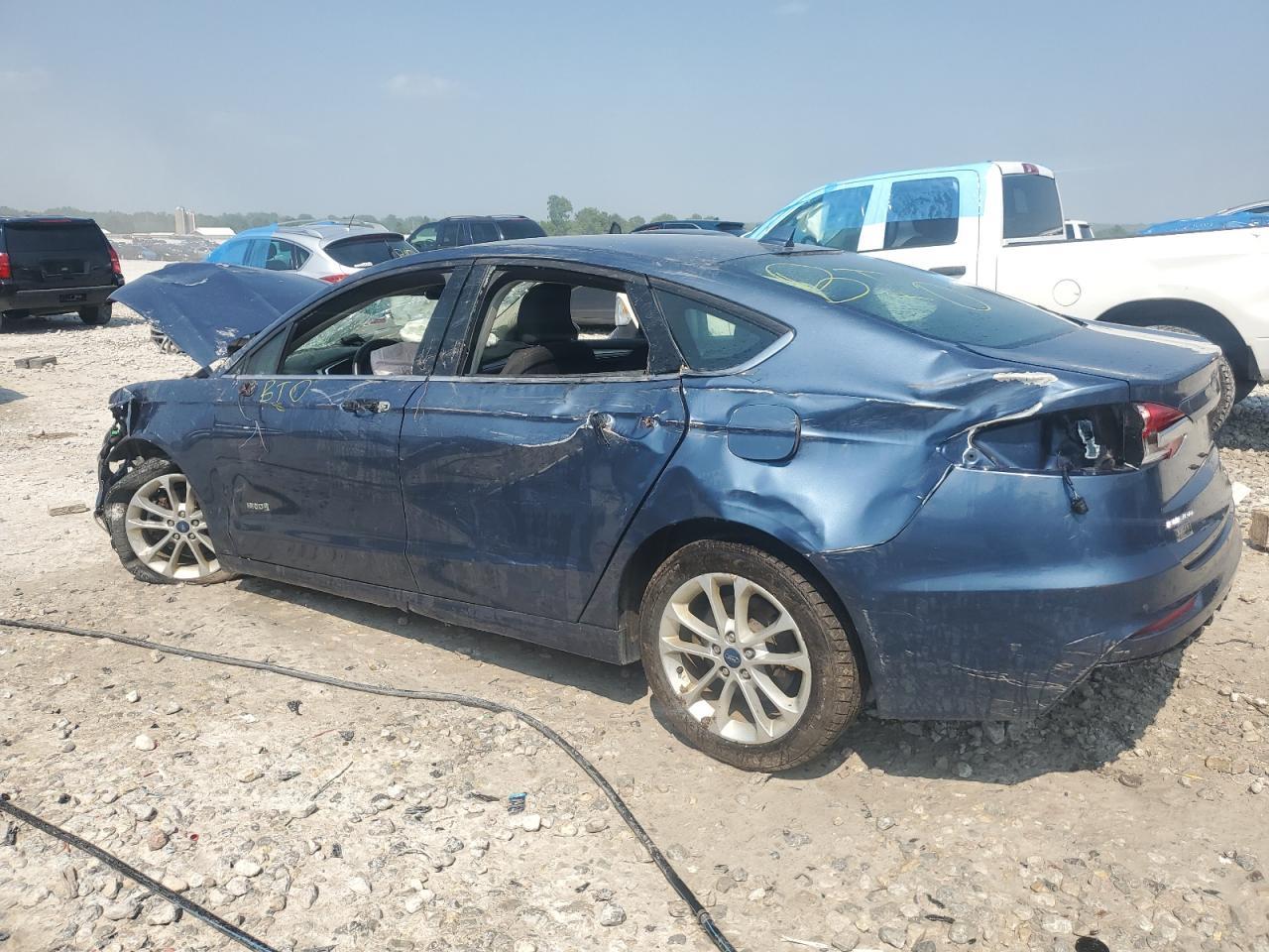 2019 Ford Fusion Se - Фото 2