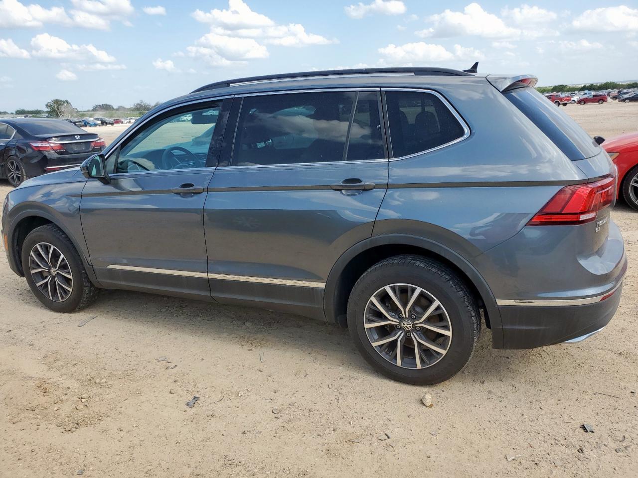 2020 Volkswagen Tiguan Se - Фото 2