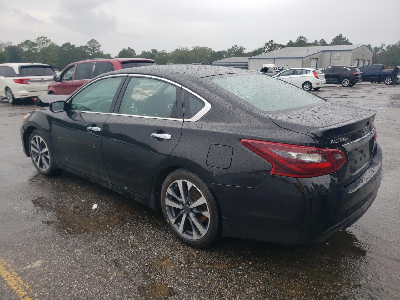 2017 Nissan Altima 2.5 - Image 2