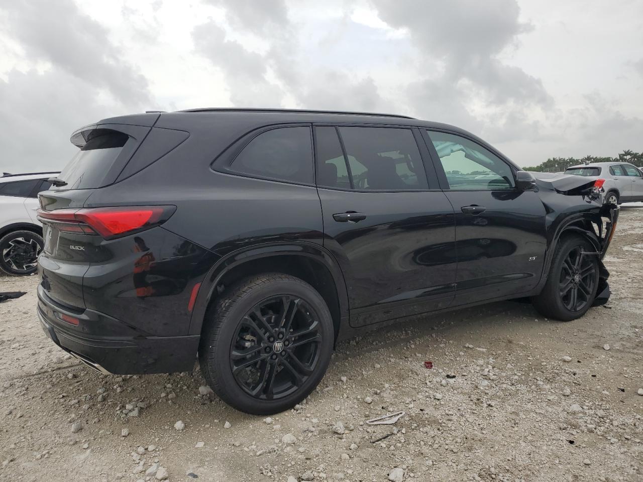 2025 Buick Enclave Sport Touring - Image 3