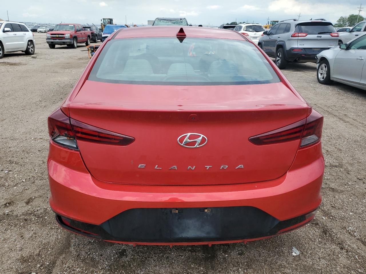 2020 Hyundai Elantra Sel - Фото 6