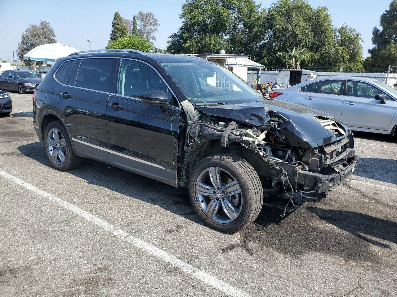 2020 Volkswagen Tiguan Se - Фото 4
