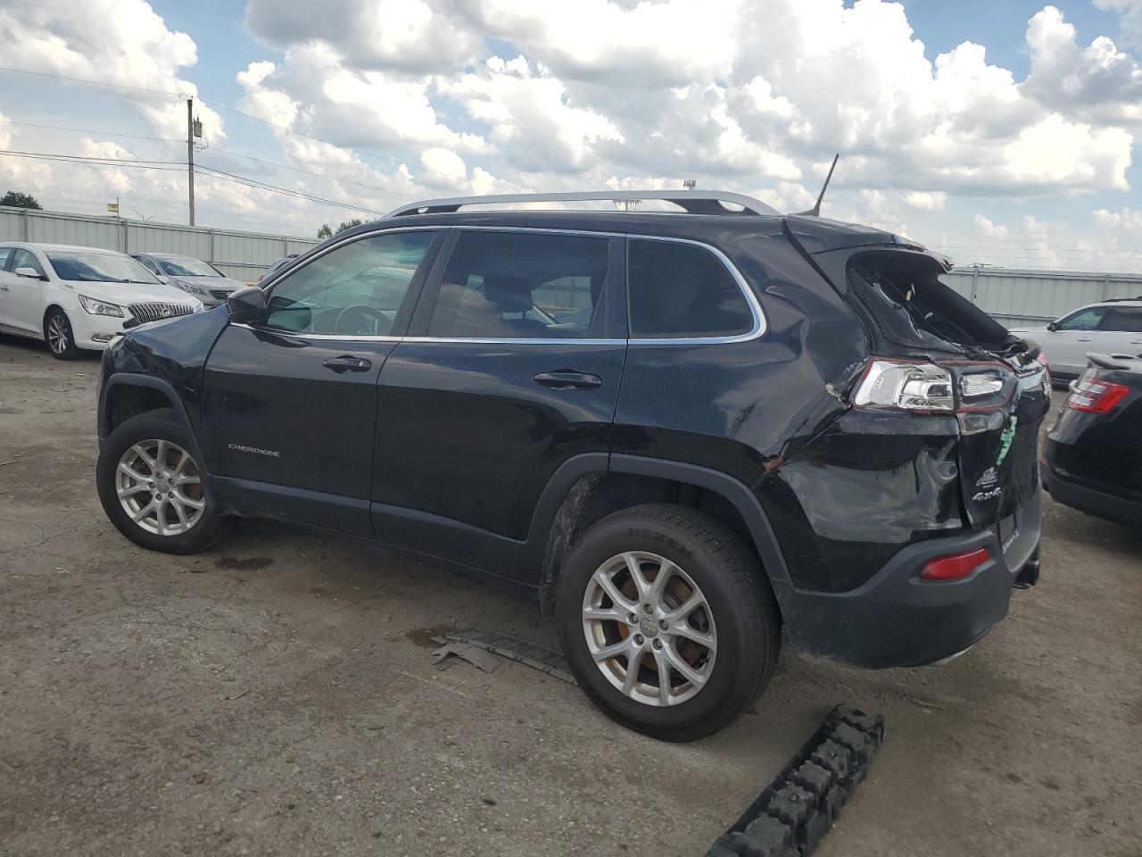 2018 Jeep Cherokee Latitude Plus - Фото 2