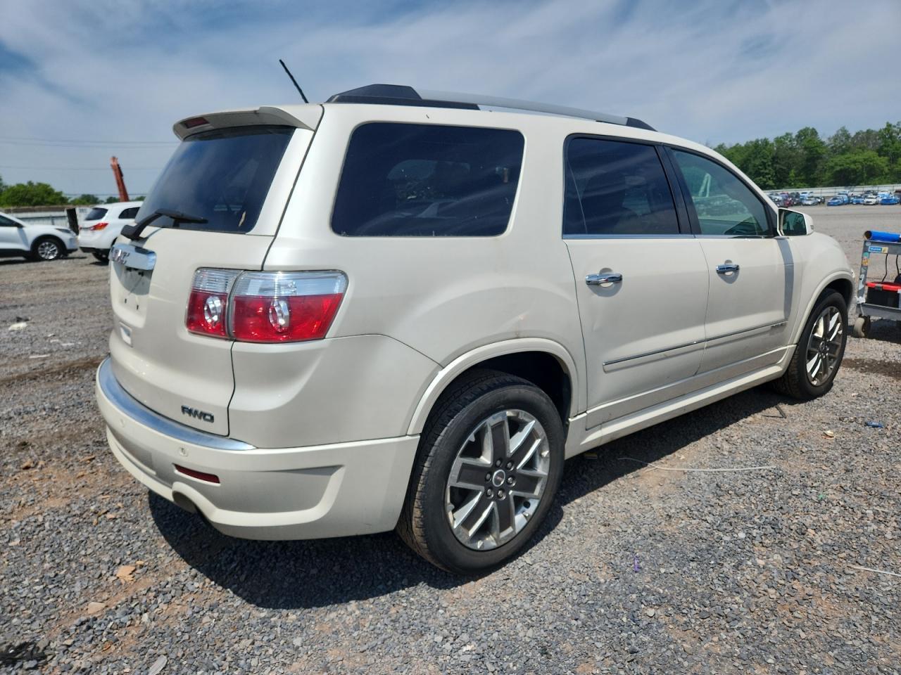 2012 GMC Acadia Denali - Фото 3