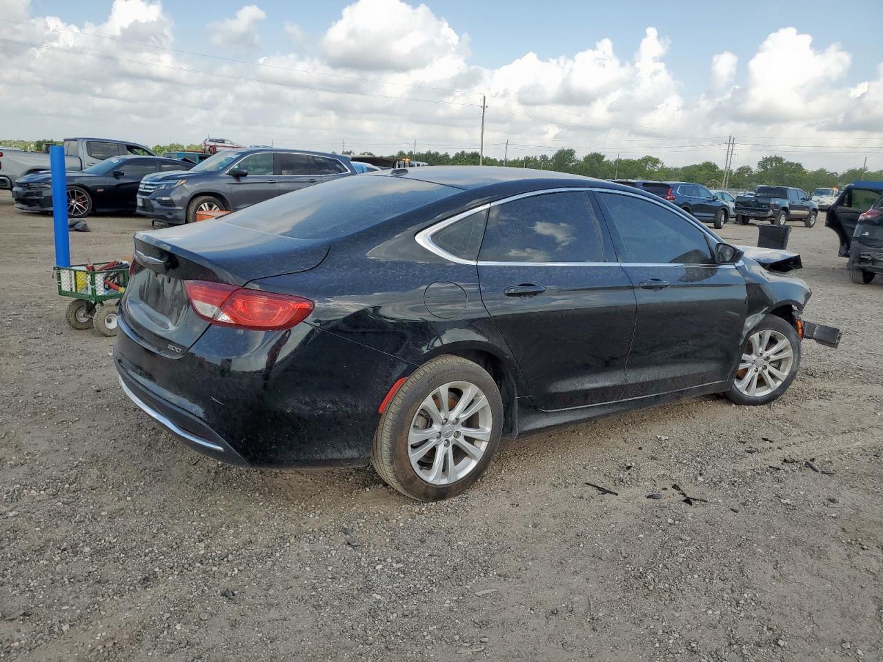 2016 Chrysler 200 Limited - Фото 3