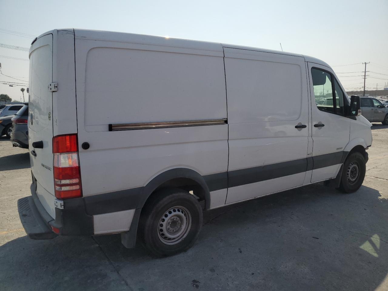 2016 Mercedes-Benz Sprinter 2500 - Image 3