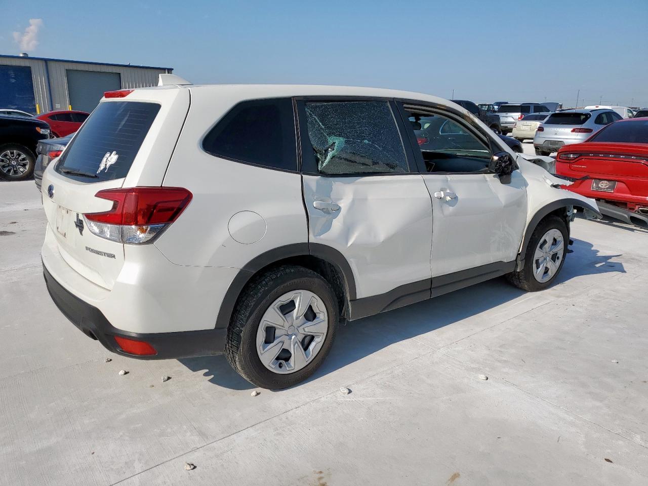 2023 Subaru Forester - Фото 3