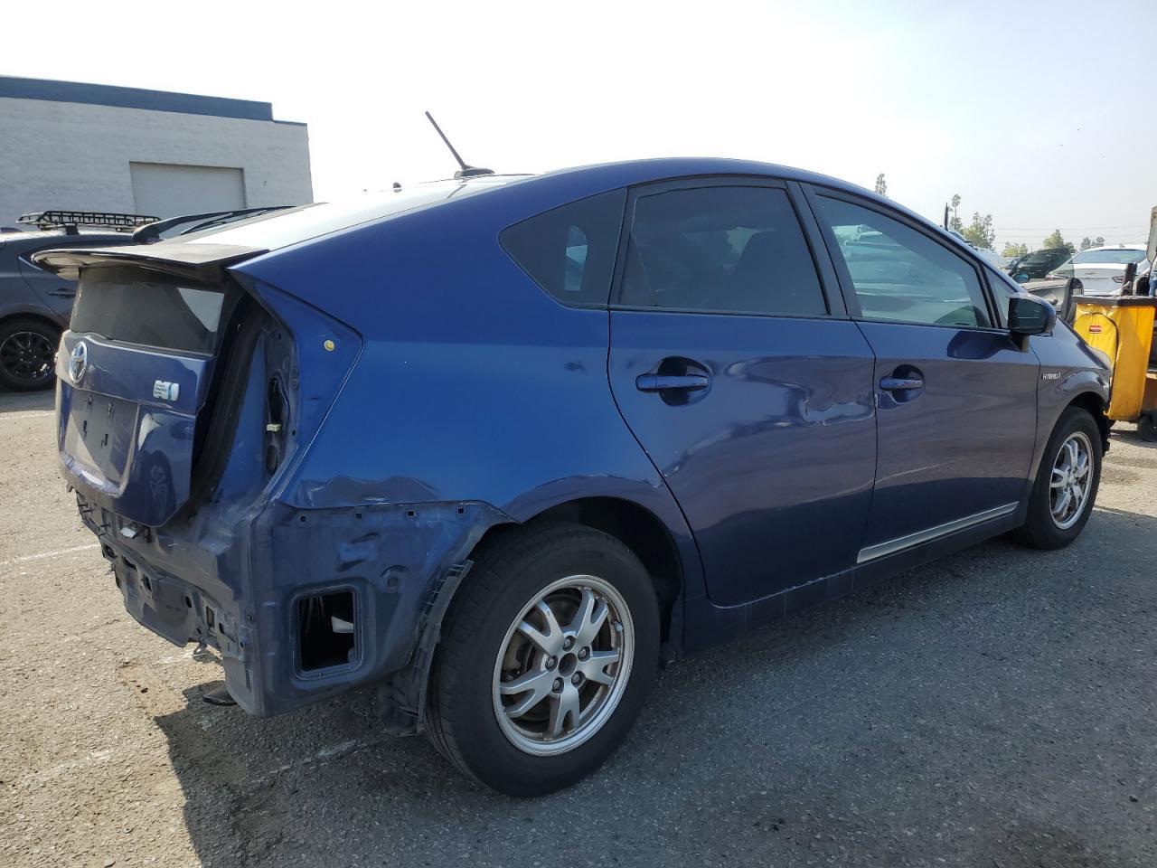 2010 Toyota Prius - Фото 3