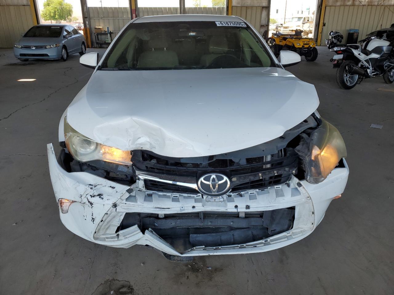 2017 Toyota Camry Le - Фото 5