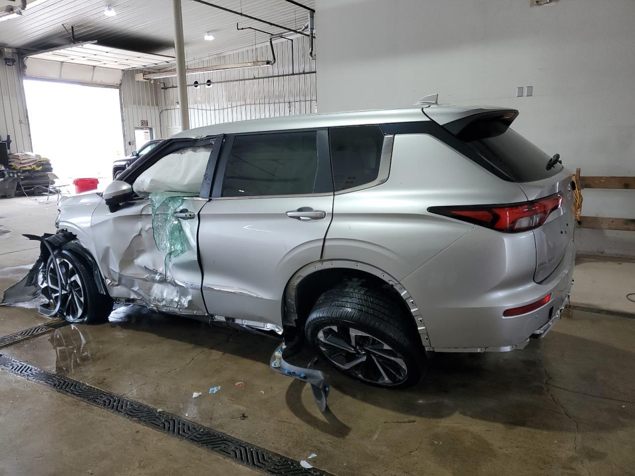 2024 Mitsubishi Outlander Se - Фото 2